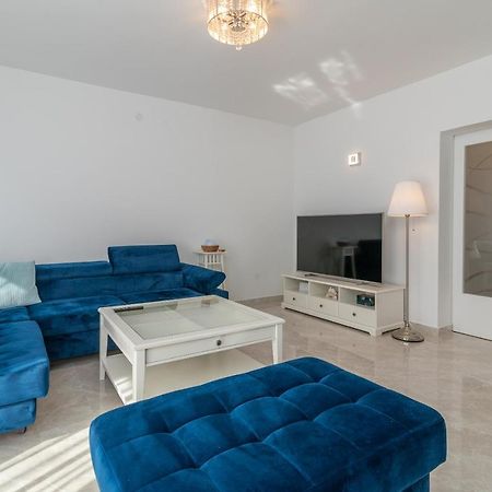 Oleandar Apartment Trogir Exterior photo