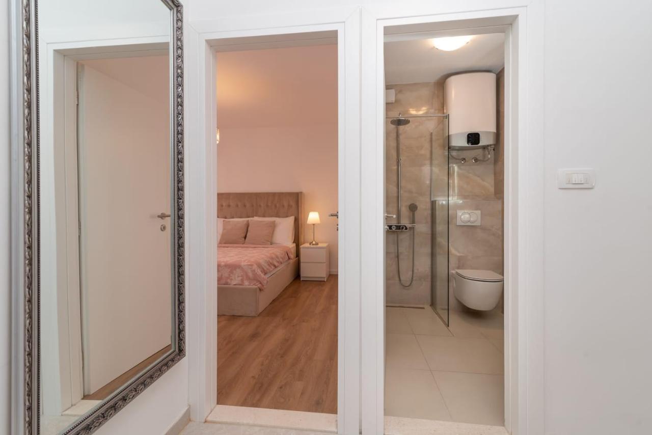 Oleandar Apartment Trogir Exterior photo