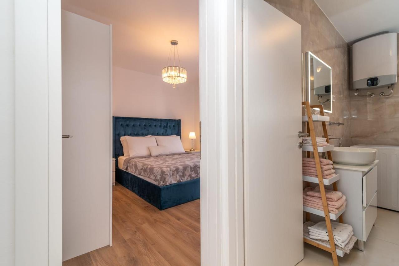 Oleandar Apartment Trogir Exterior photo
