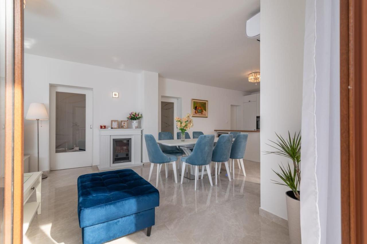 Oleandar Apartment Trogir Exterior photo