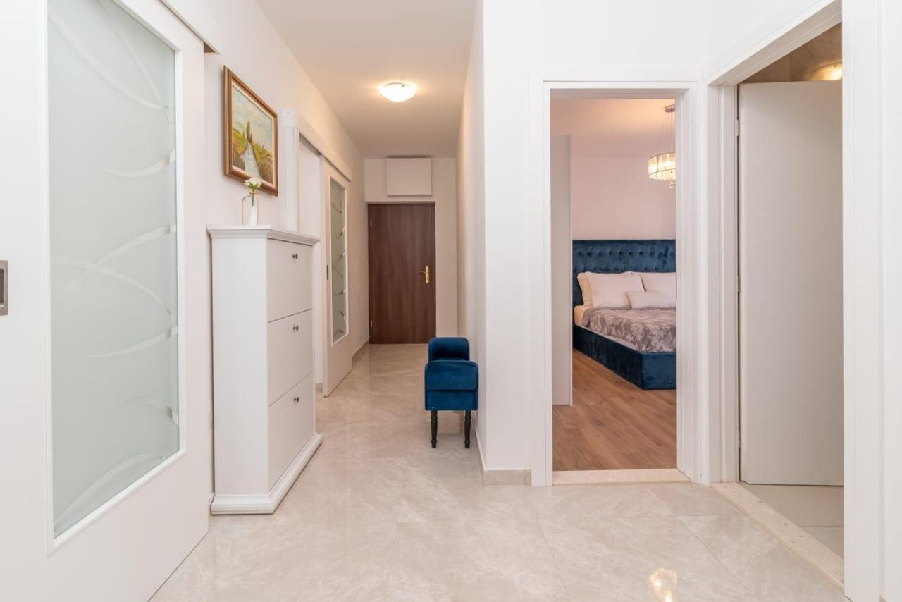 Oleandar Apartment Trogir Exterior photo
