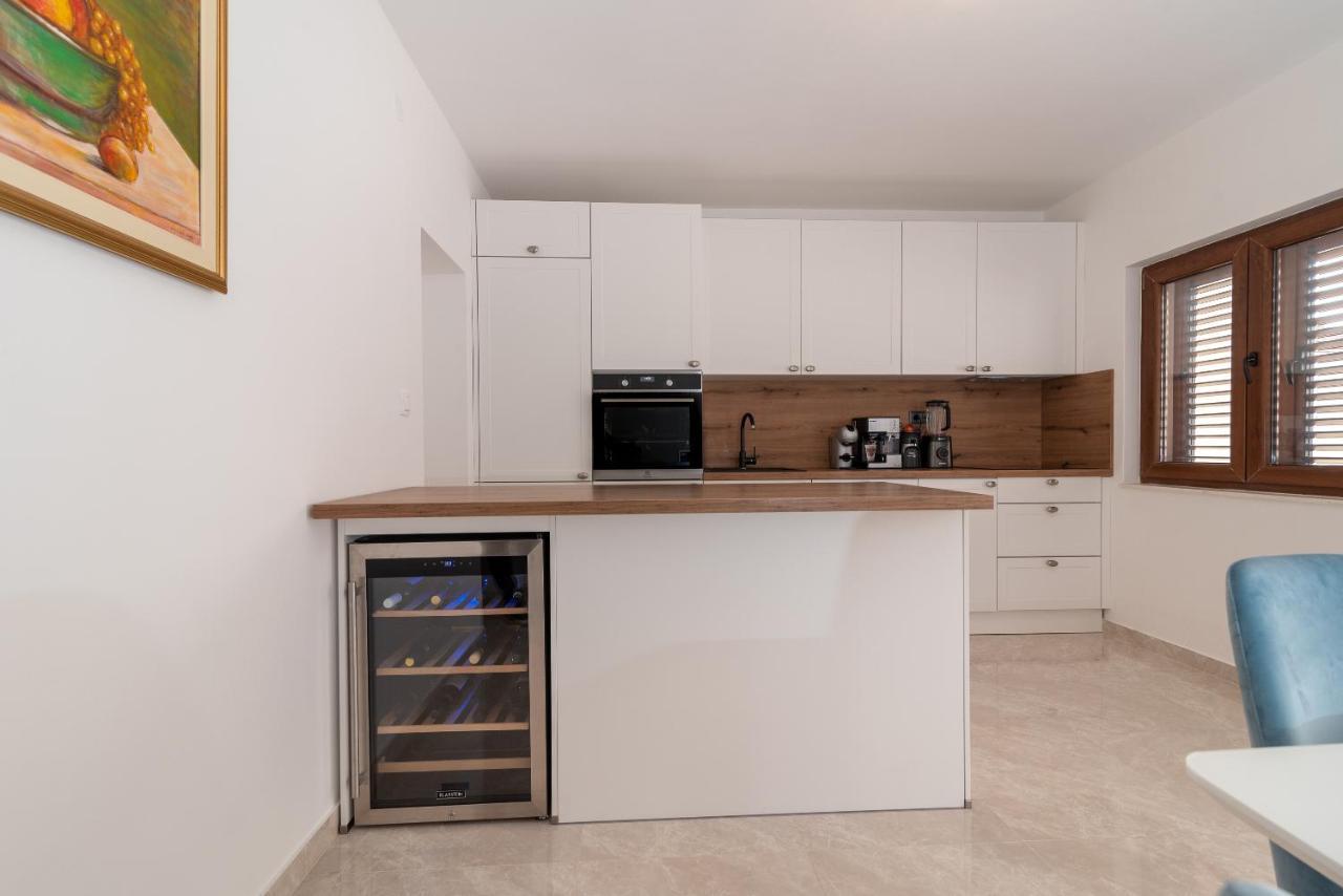 Oleandar Apartment Trogir Exterior photo